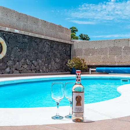With Pool In Madronal Fanabe, *