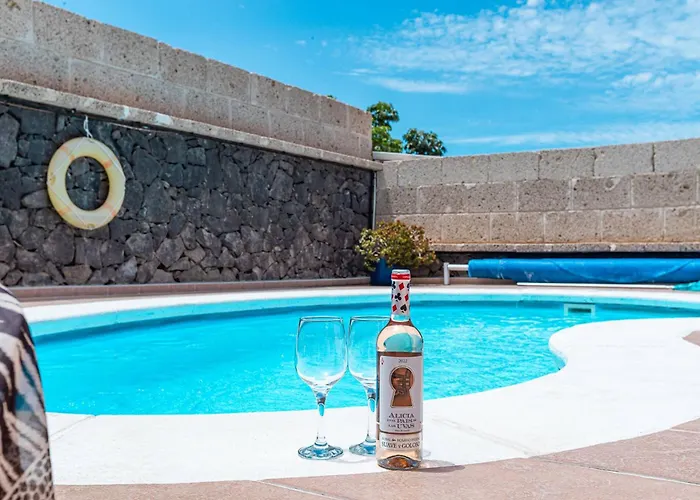 With Pool In Madronal Fanabe, Villa