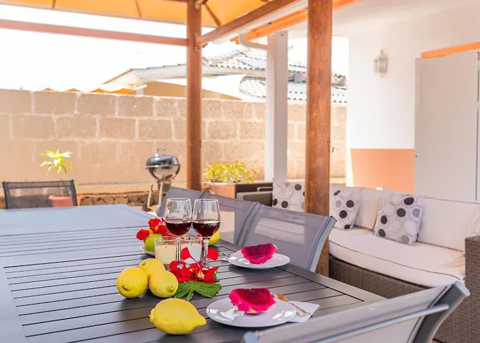 With Pool In Madronal Fanabe, *